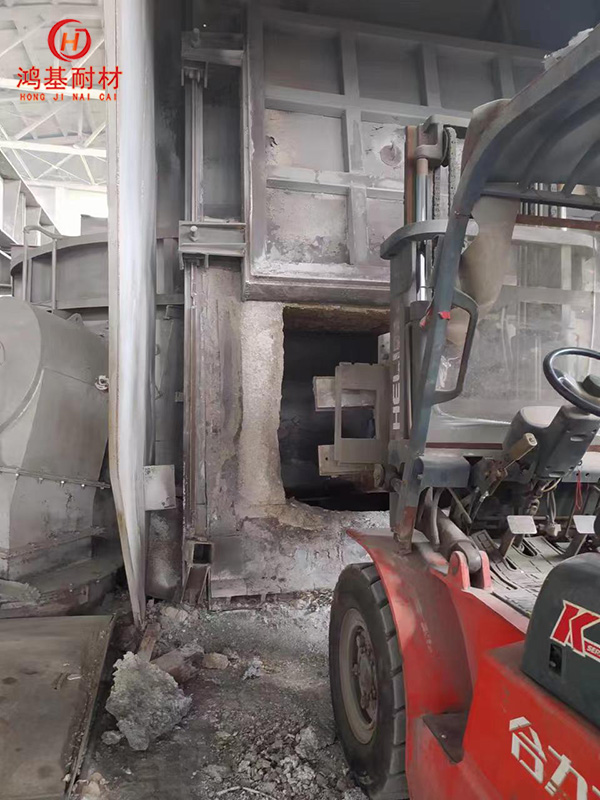 南陽熔鋁爐項目爐體拆除重建